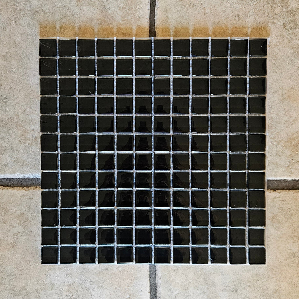 Glasmosaik 23x23 Svart – Konradssons Kakel (1 m2)