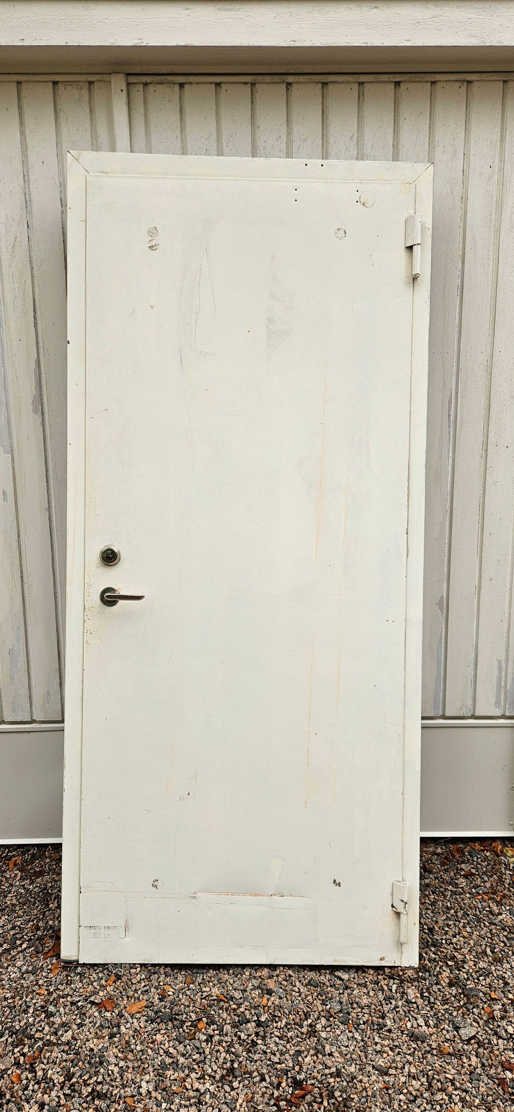 Branddörr/ståldörr med karm - Daloc högerhängd (9x21)