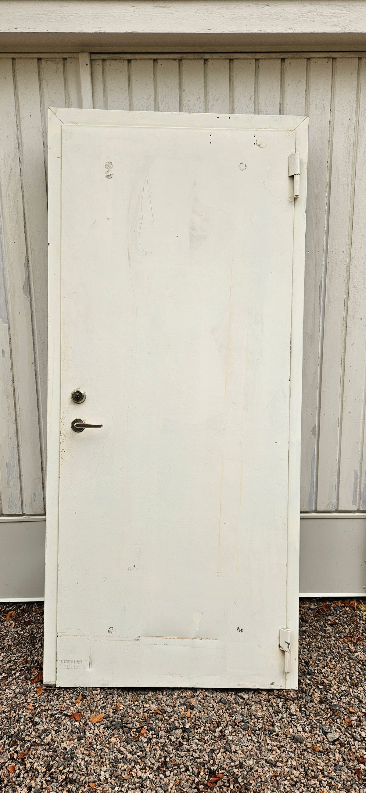 Branddörr/ståldörr med karm - Daloc högerhängd (9x21)